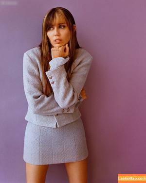 Miley Cyrus photo #2454