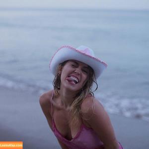 Miley Cyrus photo #2512