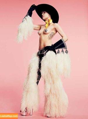 Miley Cyrus photo #2526
