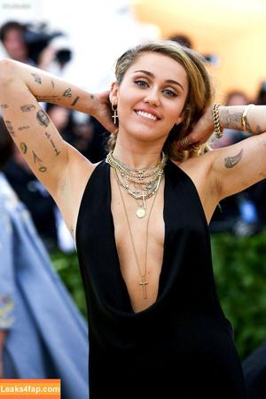 Miley Cyrus photo #2578