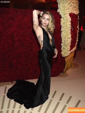 Miley Cyrus photo #2592