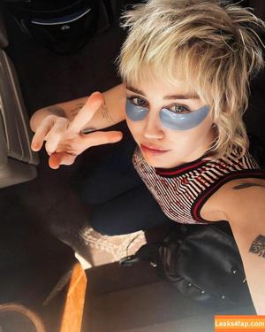 Miley Cyrus photo #2645