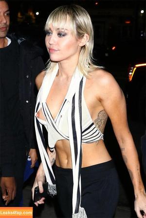 Miley Cyrus photo #2648