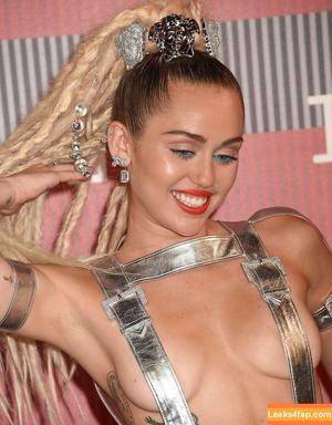 Miley Cyrus photo #2683