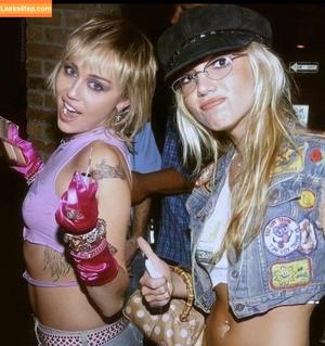 Miley Cyrus photo #2799