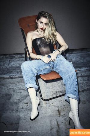 Miley Cyrus photo #2843