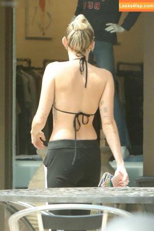Miley Cyrus photo #2895