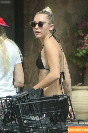 Miley Cyrus photo #2899