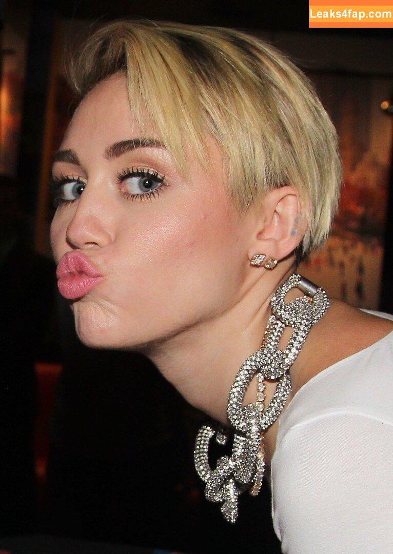 Miley Cyrus / MileyCyrus leaked photo photo #3124