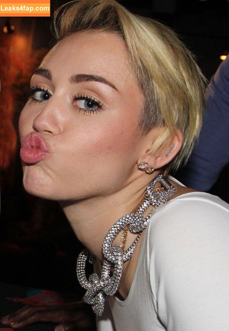 Miley Cyrus / MileyCyrus leaked photo photo #3127