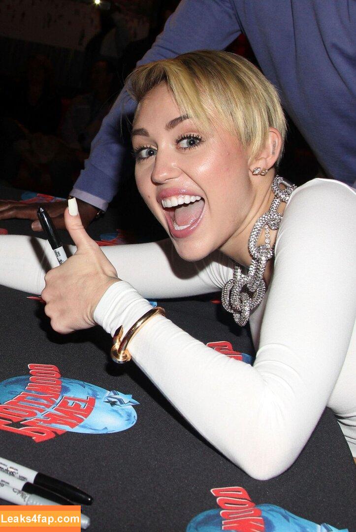 Miley Cyrus / MileyCyrus leaked photo photo #3128