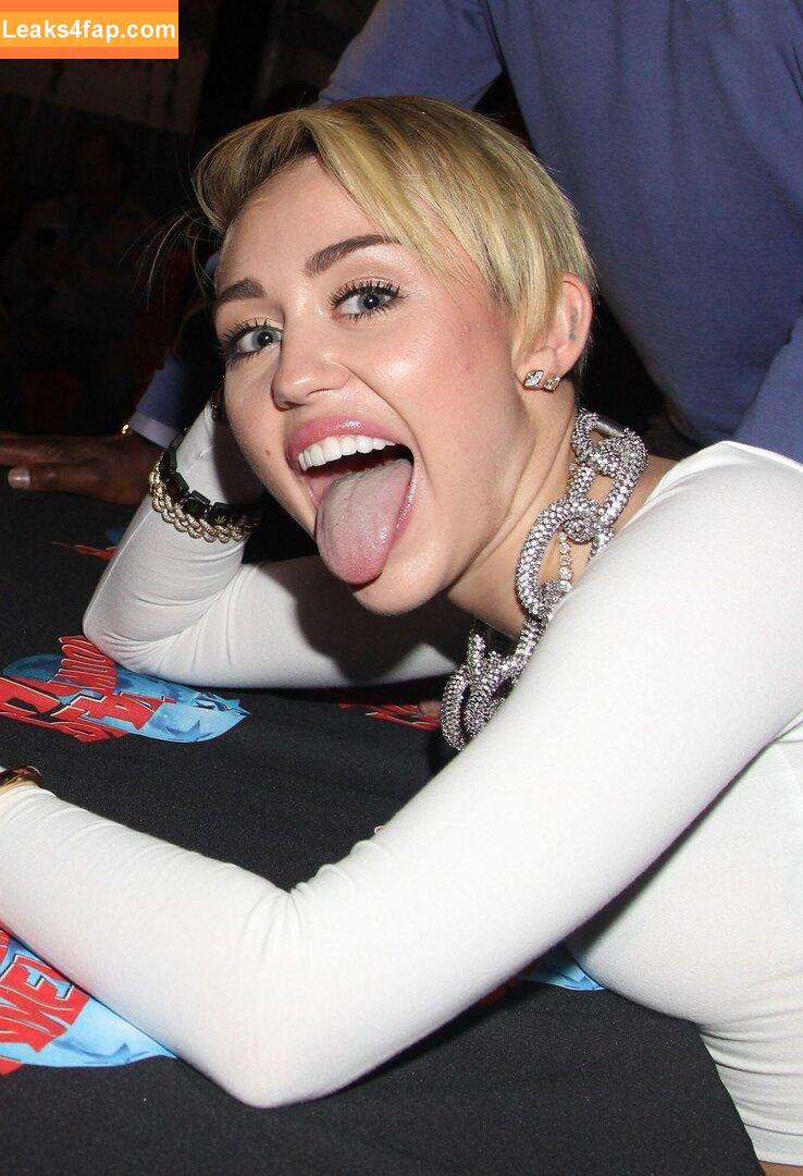 Miley Cyrus / MileyCyrus leaked photo photo #3132