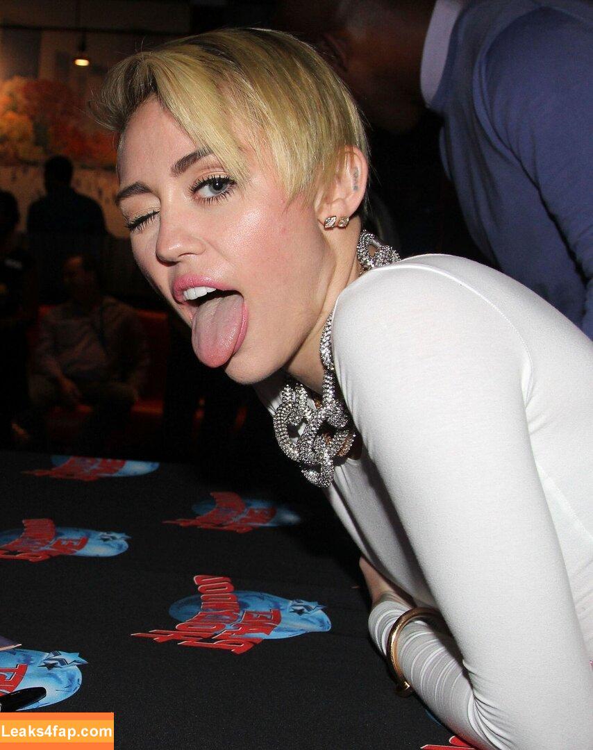 Miley Cyrus / MileyCyrus leaked photo photo #3136