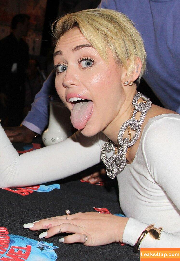 Miley Cyrus / MileyCyrus leaked photo photo #3139