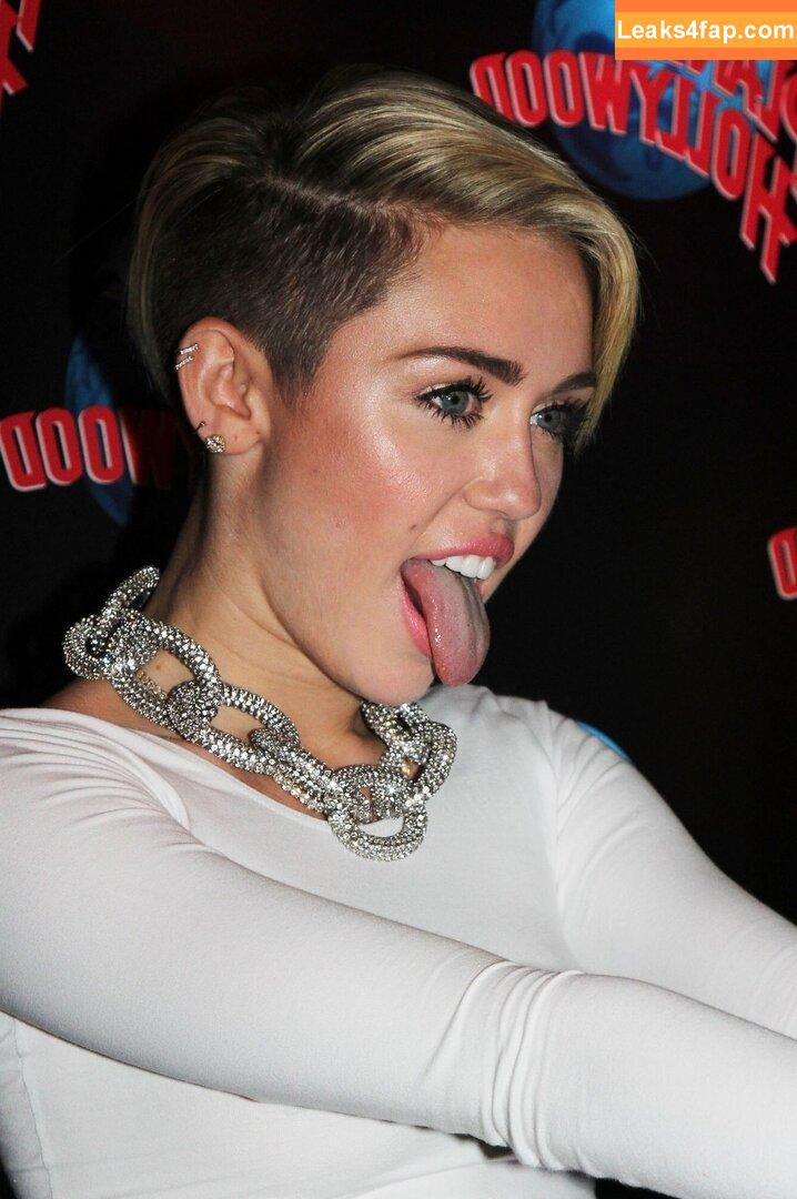 Miley Cyrus / MileyCyrus leaked photo photo #3143