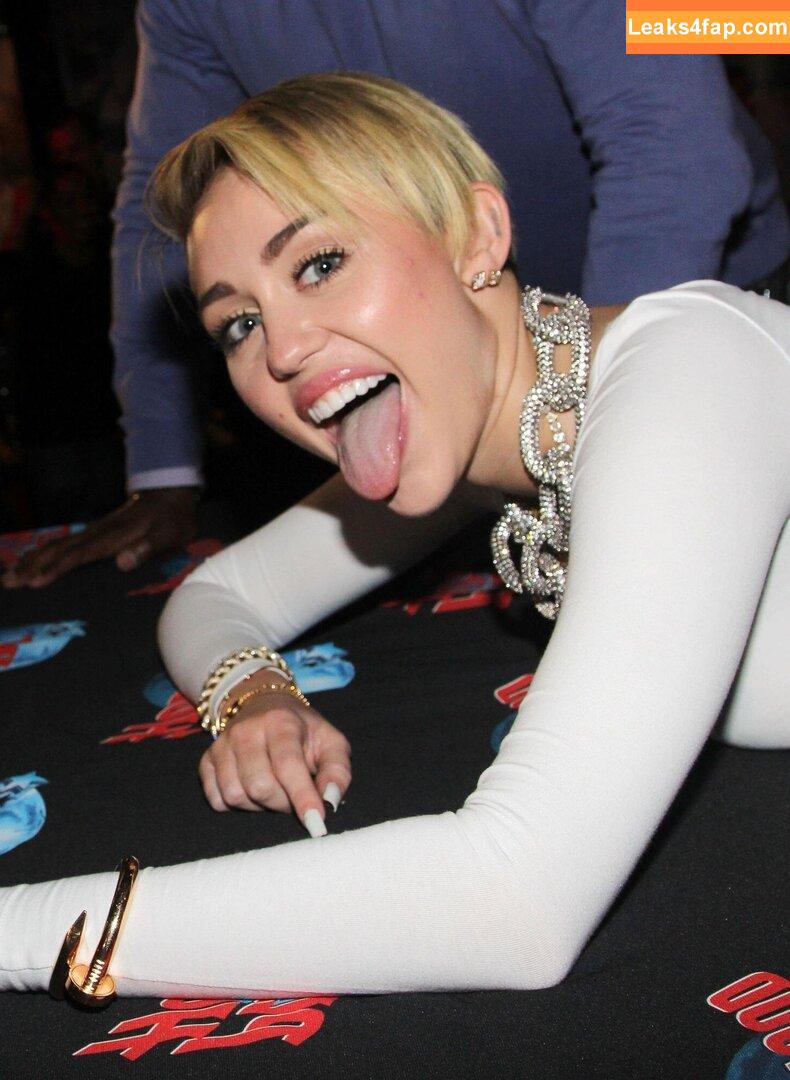 Miley Cyrus / MileyCyrus leaked photo photo #3144