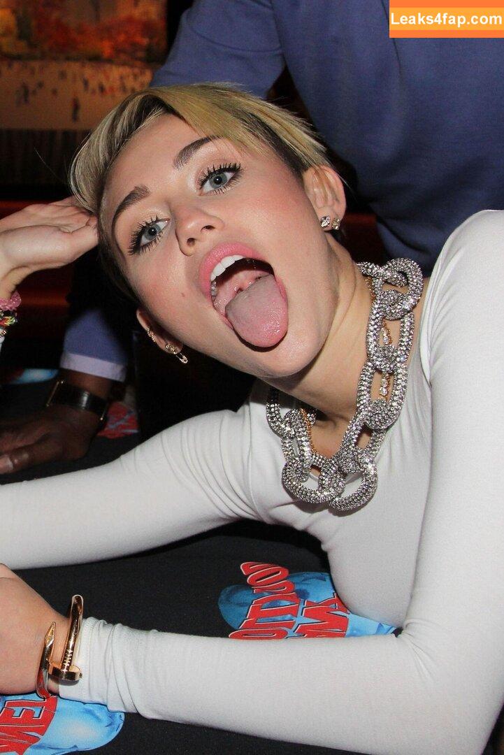 Miley Cyrus / MileyCyrus leaked photo photo #3145