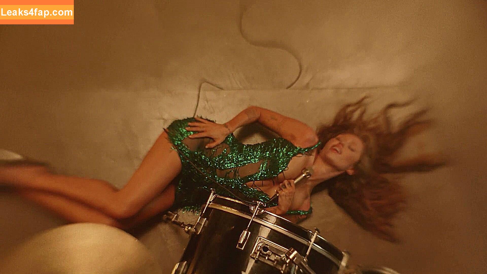 Miley Cyrus / MileyCyrus leaked photo photo #3256