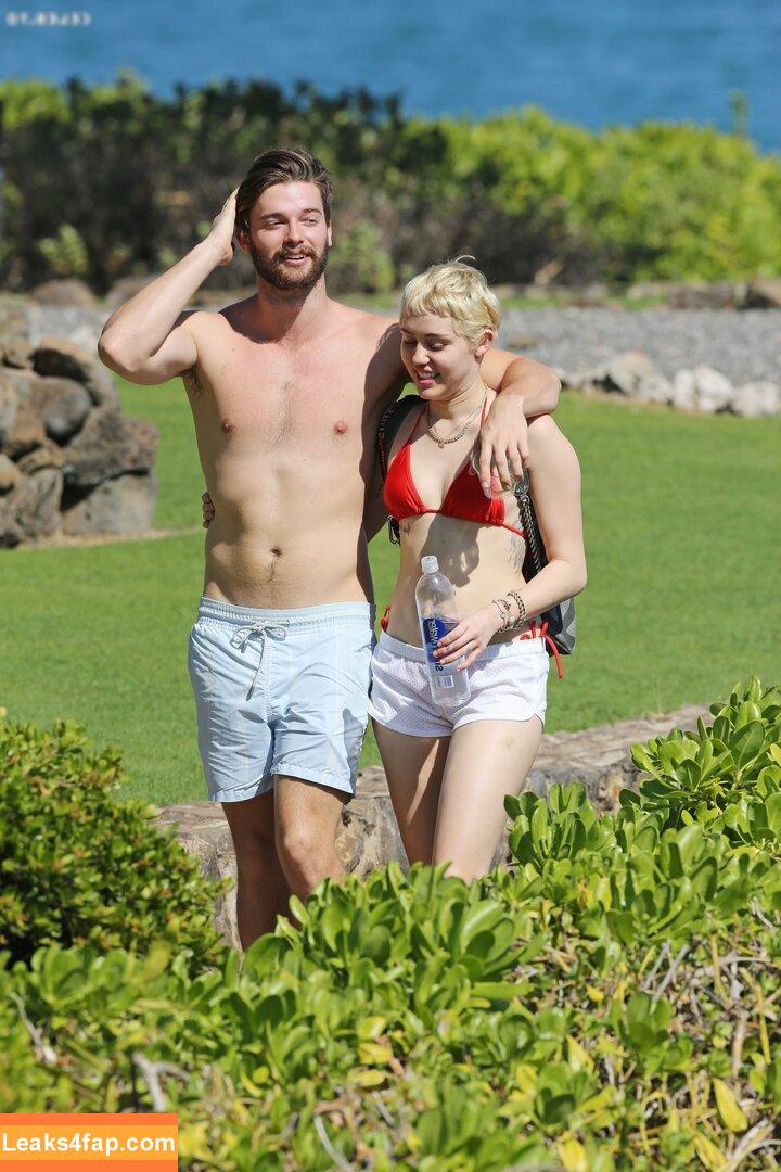 Miley Cyrus / MileyCyrus leaked photo photo #3305