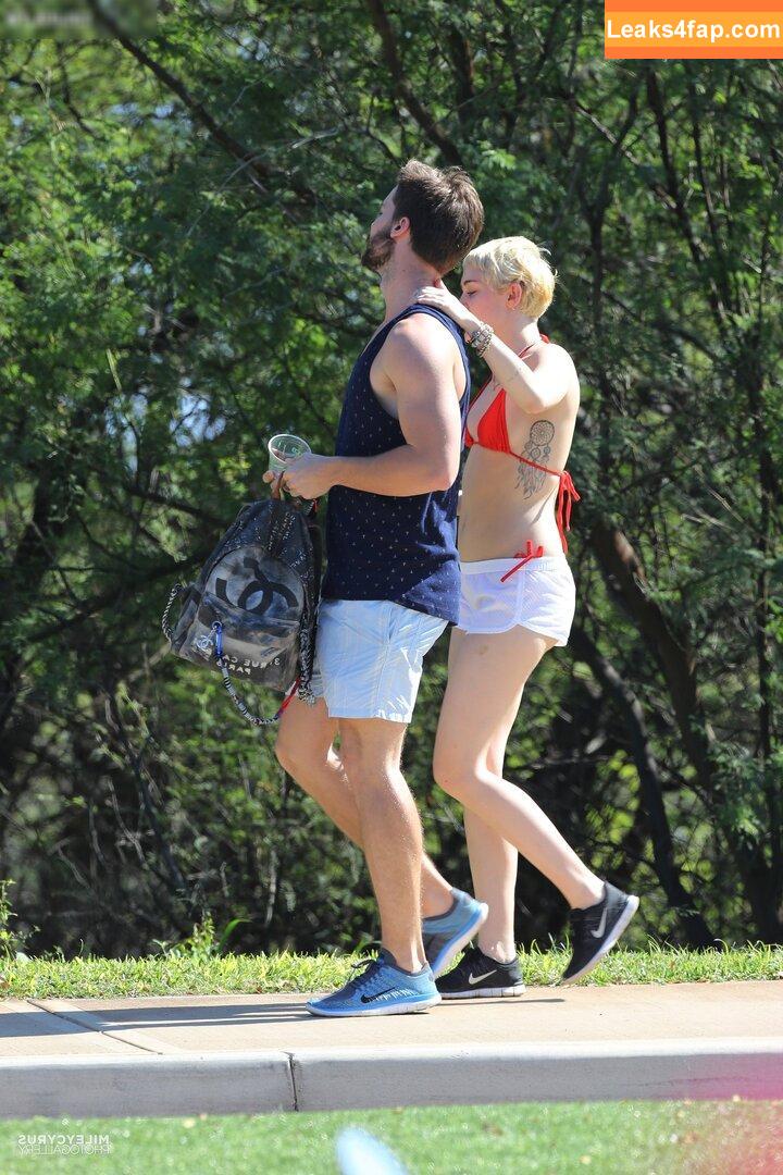 Miley Cyrus free leaks