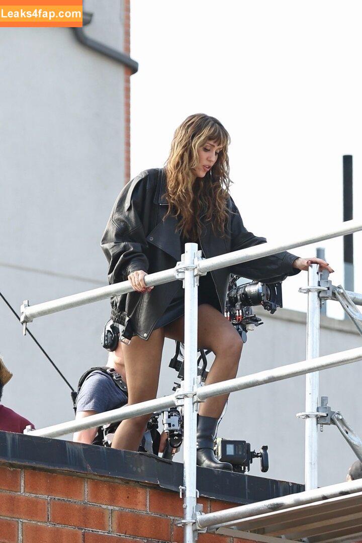 Miley Cyrus / MileyCyrus leaked photo photo #3400