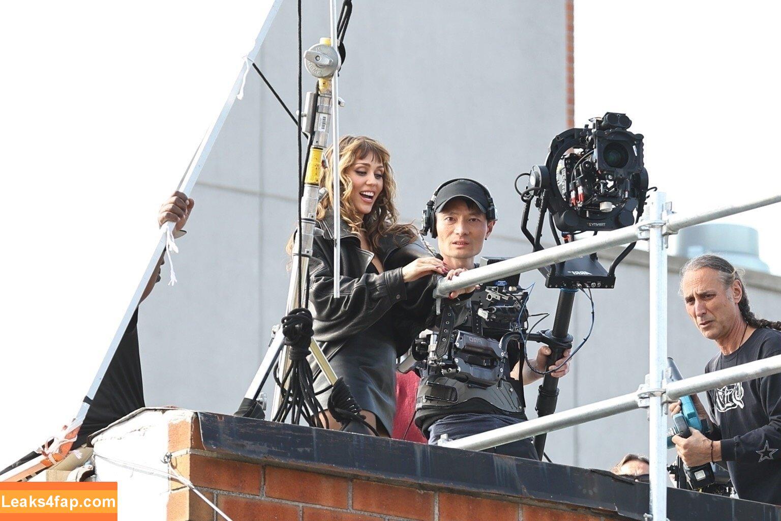 Miley Cyrus / MileyCyrus leaked photo photo #3402