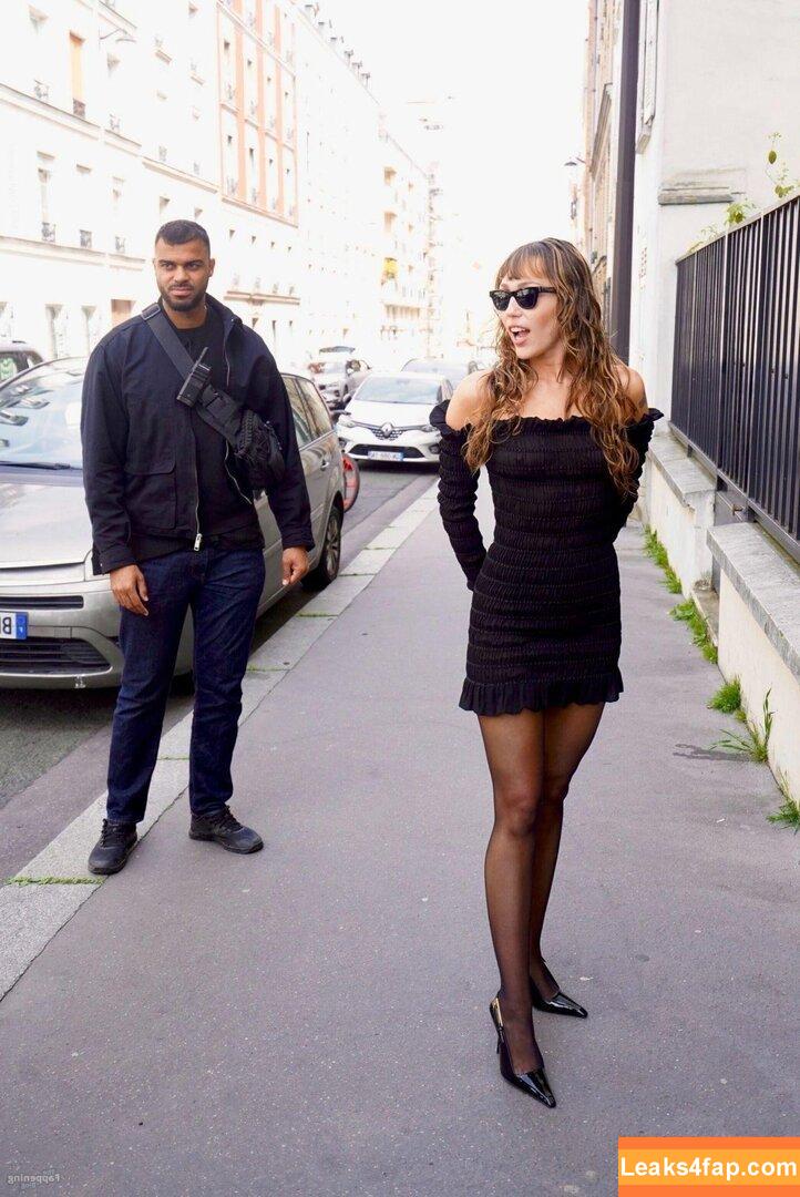 Miley Cyrus / MileyCyrus leaked photo photo #3500