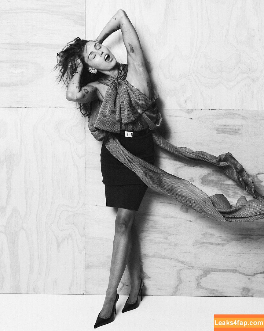 Miley Cyrus / MileyCyrus слитое фото фото #3516