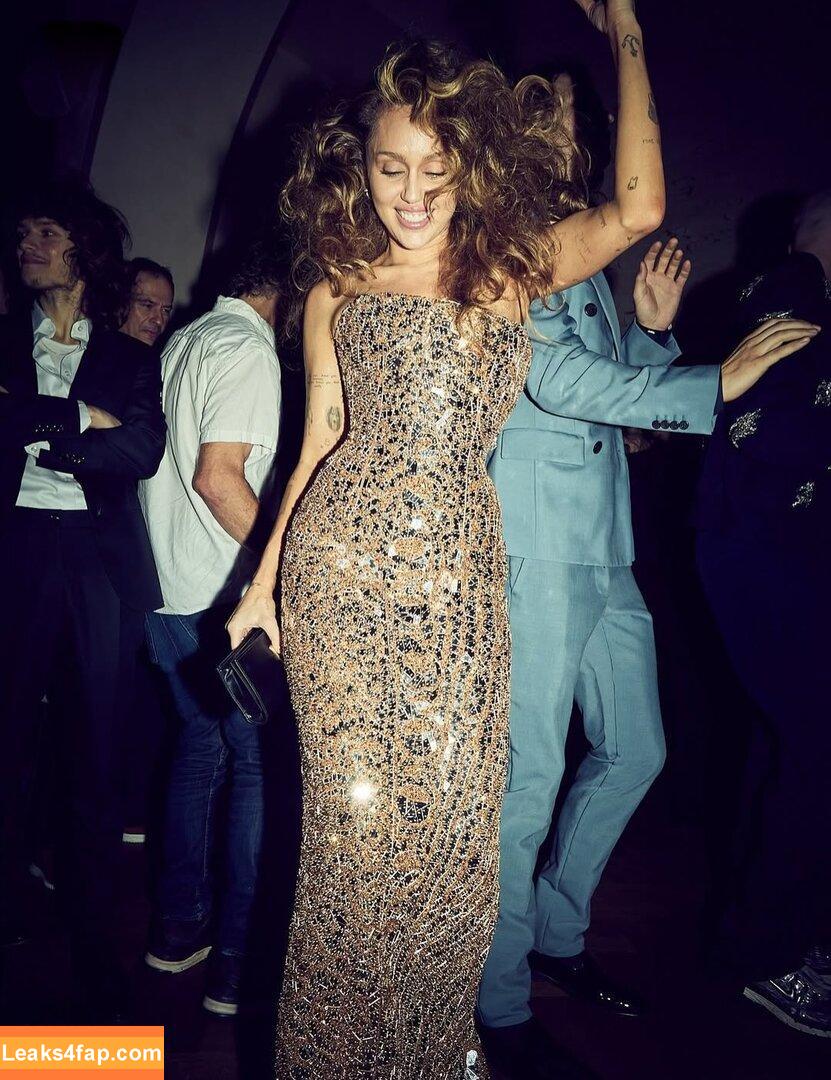 Miley Cyrus / MileyCyrus leaked photo photo #3530