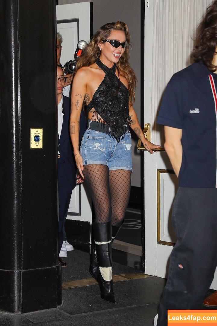 Miley Cyrus / MileyCyrus leaked photo photo #3544
