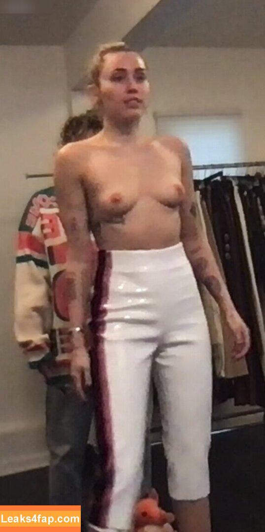 Miley Cyrus / MileyCyrus leaked photo photo #3551