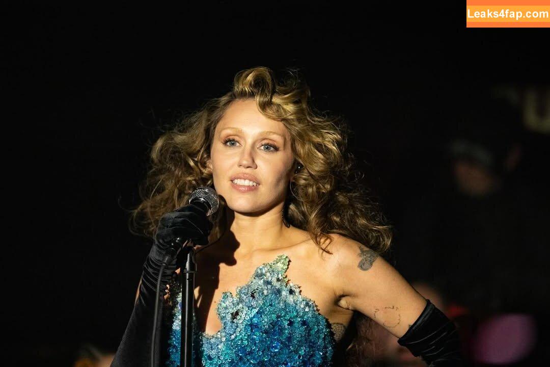 Miley Cyrus / MileyCyrus leaked photo photo #3569