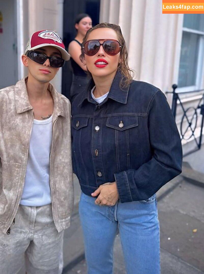 Miley Cyrus / MileyCyrus leaked photo photo #3588