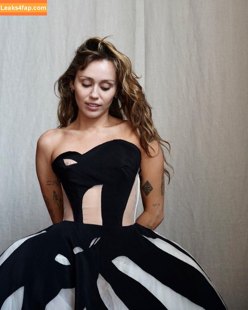 Miley Cyrus / MileyCyrus leaked photo photo #3621