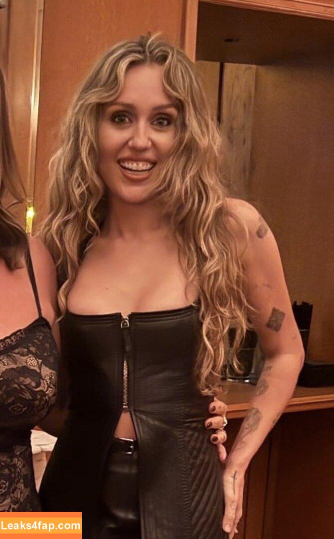 Miley Cyrus / MileyCyrus leaked photo photo #3735