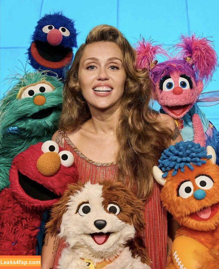 Miley Cyrus / MileyCyrus leaked photo photo #3736