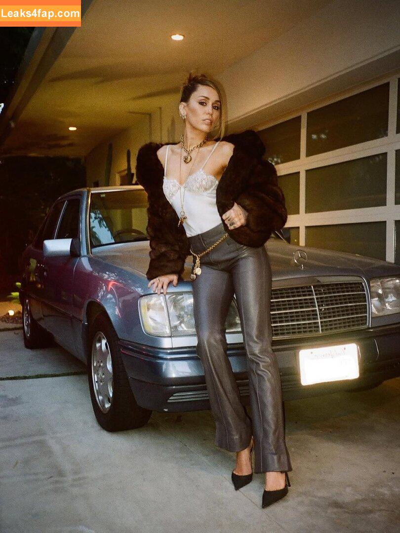 Miley Cyrus / MileyCyrus leaked photo photo #3752
