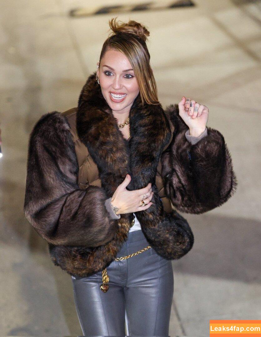 Miley Cyrus / MileyCyrus leaked photo photo #3761