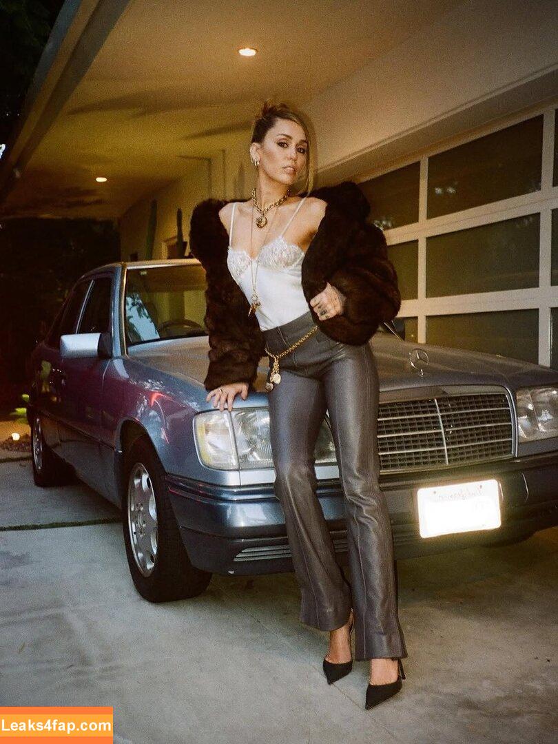 Miley Cyrus / MileyCyrus leaked photo photo #3766