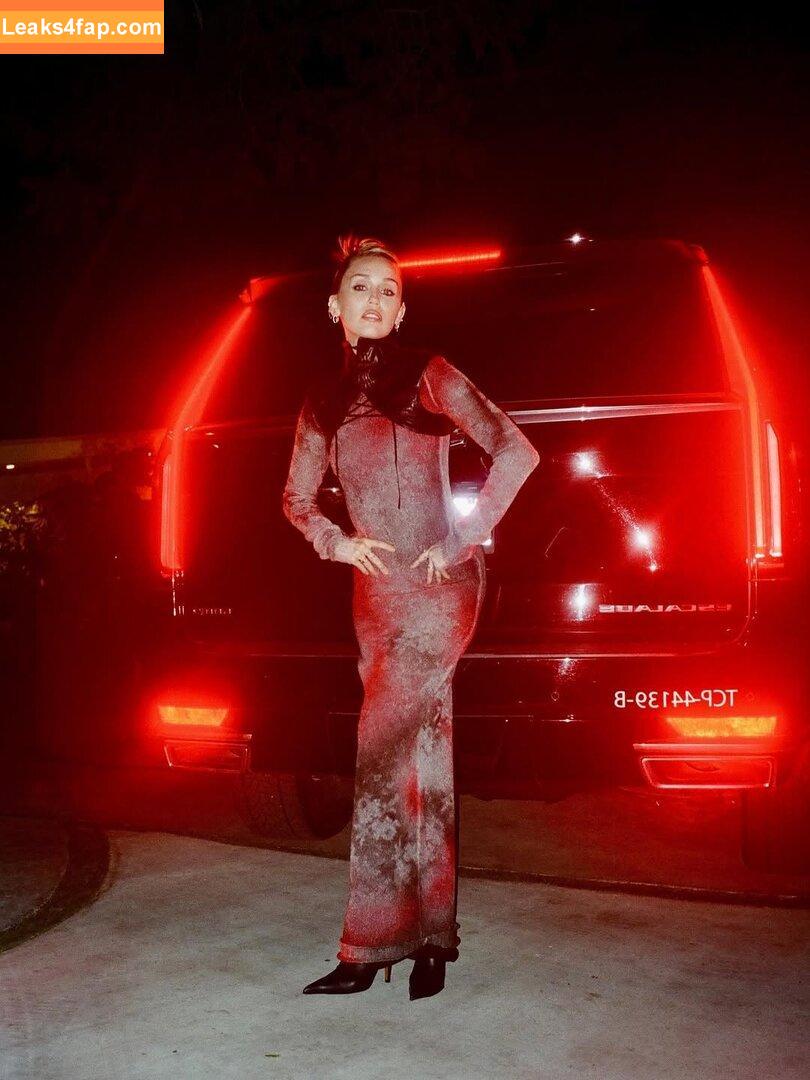 Miley Cyrus / MileyCyrus leaked photo photo #3768