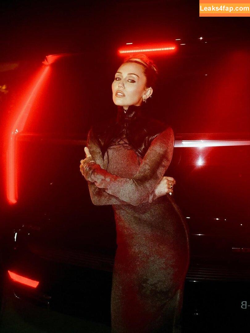 Miley Cyrus / MileyCyrus leaked photo photo #3769