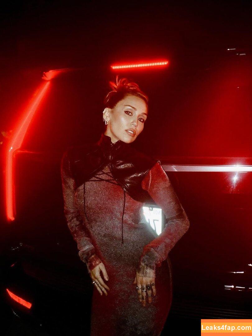 Miley Cyrus / MileyCyrus leaked photo photo #3771