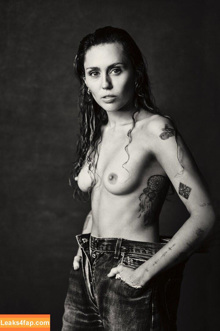 Miley Cyrus / https: / mileycyrus слитое фото фото #3871