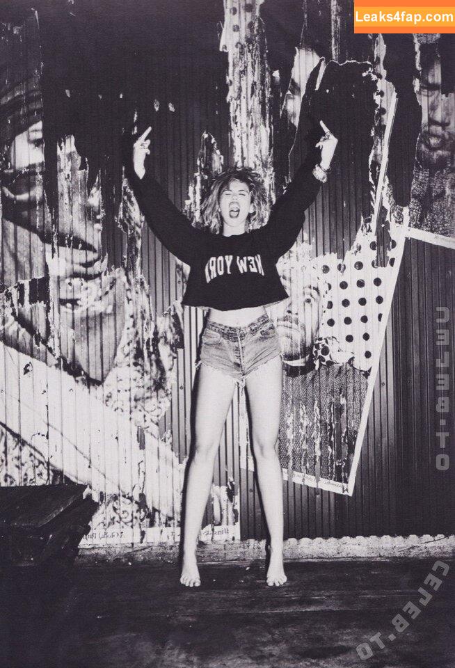 Miley Cyrus / https: / mileycyrus слитое фото фото #3904