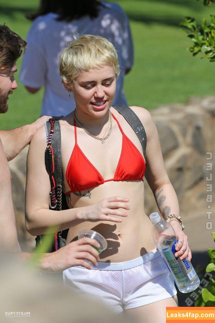 Miley Cyrus / https: / mileycyrus leaked photo photo #3940