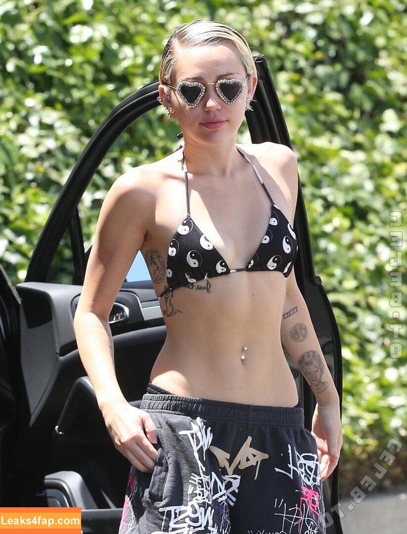 Miley Cyrus / https: / mileycyrus leaked photo photo #3952
