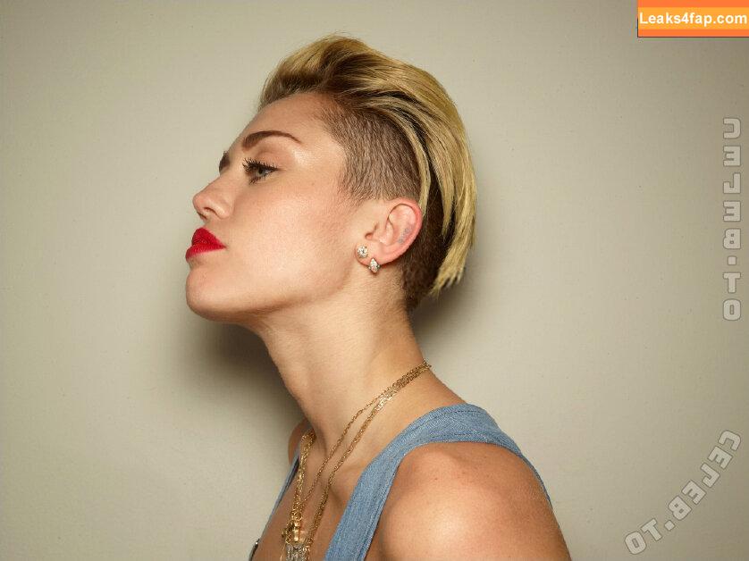 Miley Cyrus / https: / mileycyrus слитое фото фото #3985