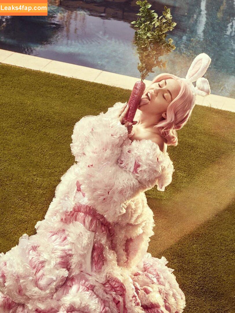 Miley Cyrus / https: / mileycyrus leaked photo photo #3991
