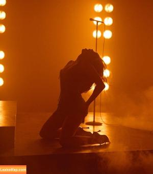Miley Cyrus photo #3242