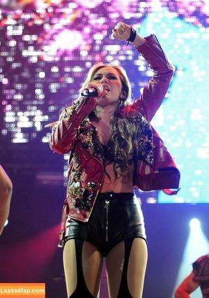 Miley Cyrus photo #3355